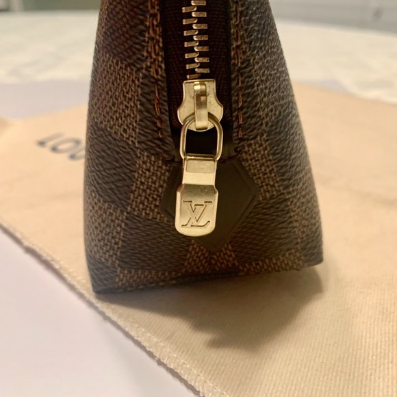 Auth Louis Vuitton Cosmetic Pouch Damier Eben - Picture 2 of 11